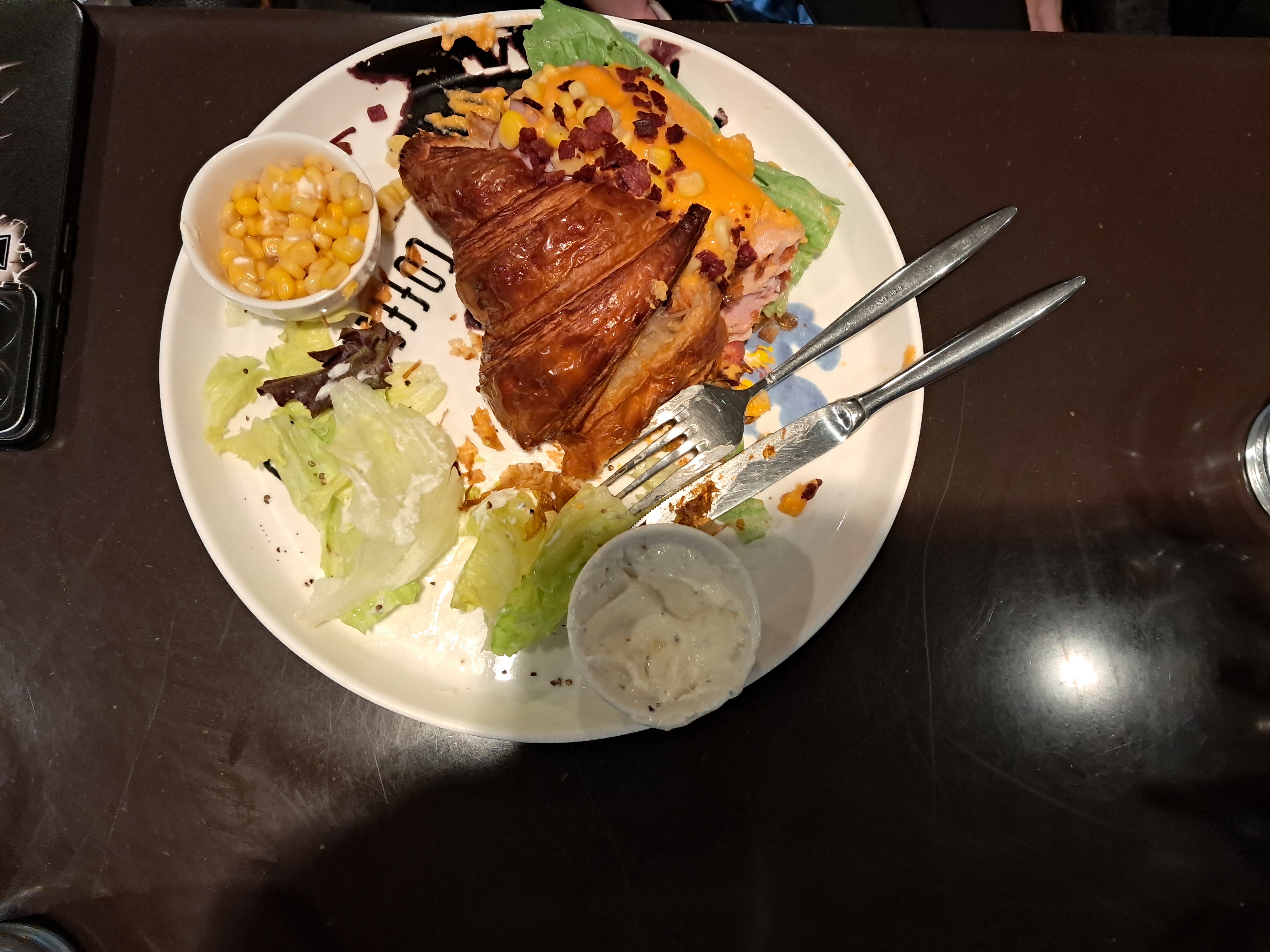 2025.08.09使用環保餐具，享受美味可頌套餐。符合〔百萬餐桌減碳任務〕。每日上傳低碳餐照或環保餐具照片，就能累積減碳數據。