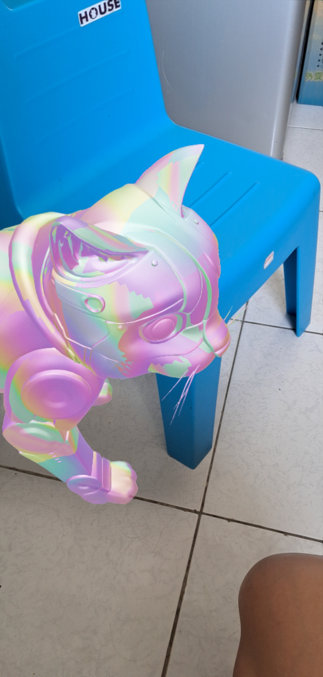 Web XR。簡單地用XR二個字母，代表混合實境的意思。拿著虛擬化的貓咪與家裡真實飼養的小貓咪，二者作混合實際的互動。可以拍照，可以攝影