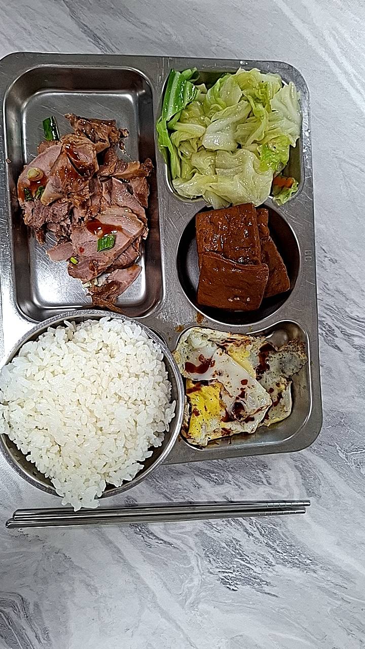 2025.08.04百萬餐桌減碳任務。👍